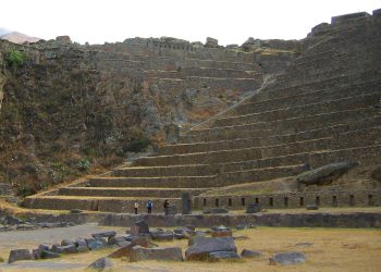 An image of the Terraces of Pumatallis at Ollantaytambo. Image Credit: Wikimedia Commons.