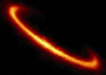 An image of ring of dust around planet. Image Credit: International Gemini Observatory, NOIRLab, NSF, AURA and Tom Esposito, UC Berkeley.