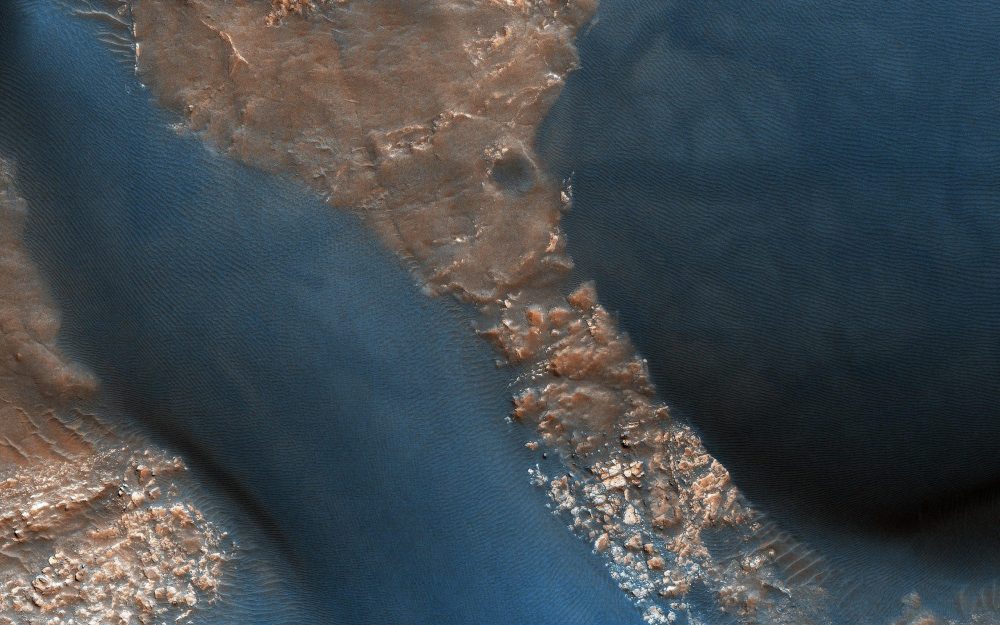 An image of active Dunes in Wirtz Crater. This image was taken by the HiRISE instrument on board on board the Mars Reconnaissance Orbiter. Image Credit: NASA/JPL-Caltech/University of Arizona.