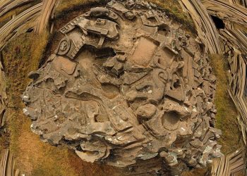 The mysterious Sayhuite stone from above.