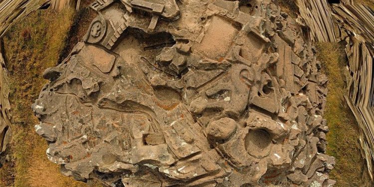 The mysterious Sayhuite stone from above.