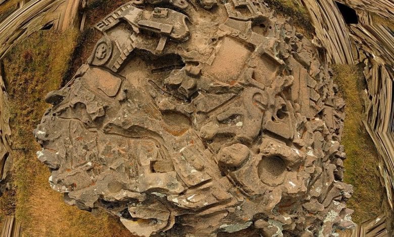 The mysterious Sayhuite stone from above.