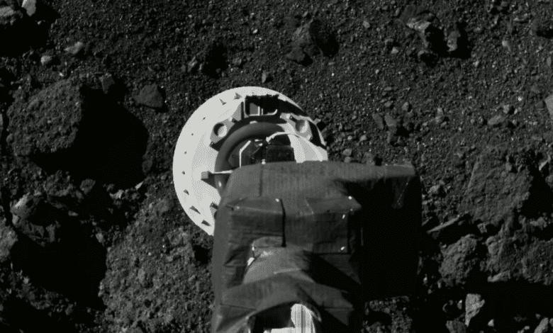 A view of the OSIRIS-REx spacecraft making its way to the surface of Bennu. Image Credit: NASA.