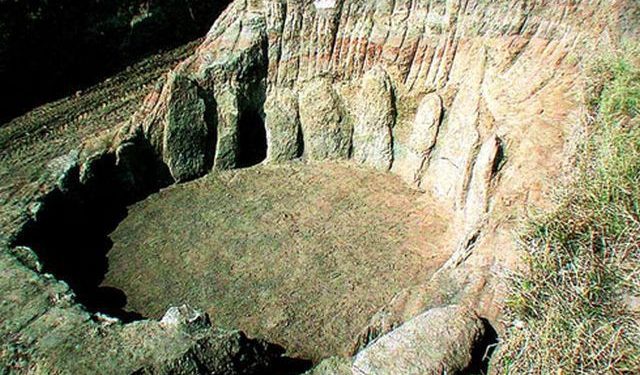 The ancient Cholakova Mound as photographed shortly after being excavated for the first time. Unfortunately, almost nothing remains today.