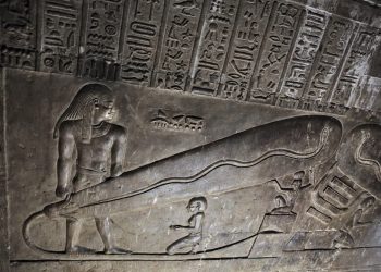Electricity in Ancient Times? Is the Dendera Light the evidence we need or is it a complete hoax created by archaeologists? What about the mysterious Baghdad Batteries? Credit: Pinterest