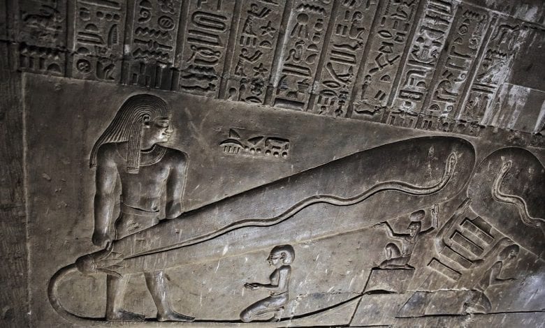 Electricity in Ancient Times? Is the Dendera Light the evidence we need or is it a complete hoax created by archaeologists? What about the mysterious Baghdad Batteries? Credit: Pinterest