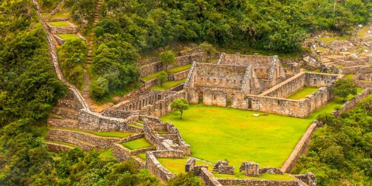 The marvelous archaeological site of Choquequirao which we will discuss below.