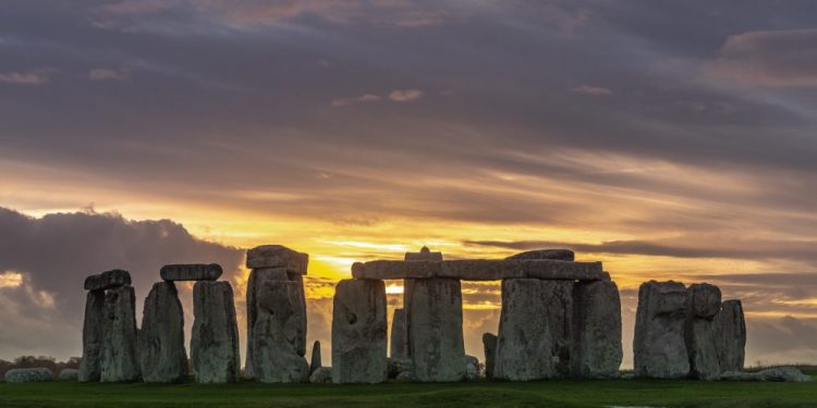 Photo by Jack B on Unsplash, Stonehenge