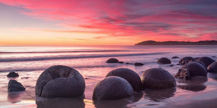 Mysterious stone spheres are located all over the world. The ones on the picture are from New Zealand. Credit: Megalithica.ru