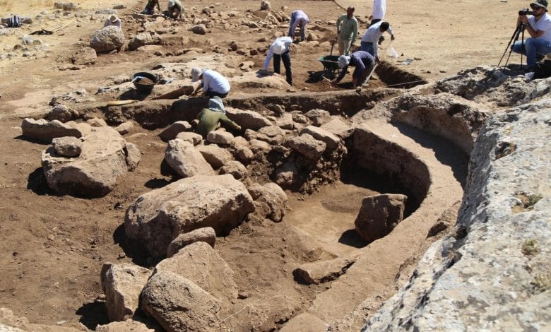 Archaeologists during the excavations at Karahan Tepe. Credit: Daily Sabah