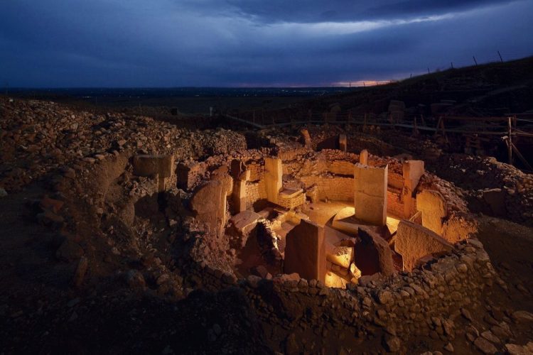 Gobekli Tepe is, by far, the oldest temple in the world and apparently, it is connected to a massive comet impact from around 13,000 years ago.