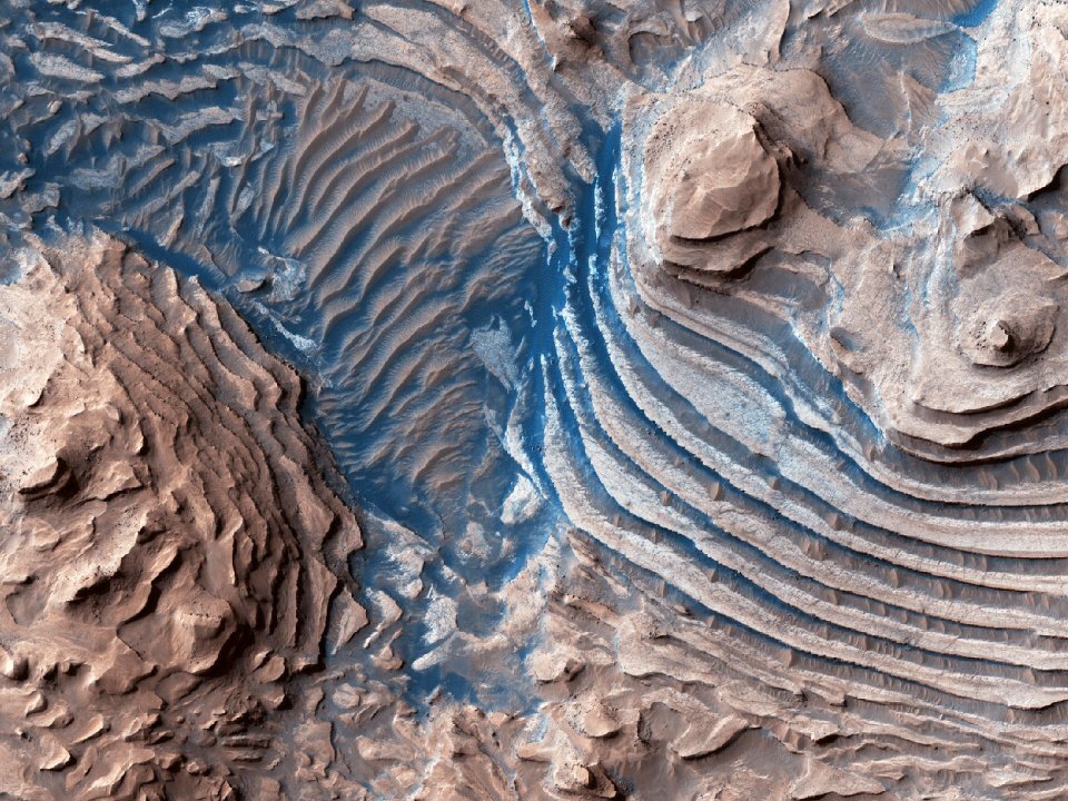 Magnificent sedimentary rocks from the Meridiani Planum. Credit: NASA/JPL/UARIZONA