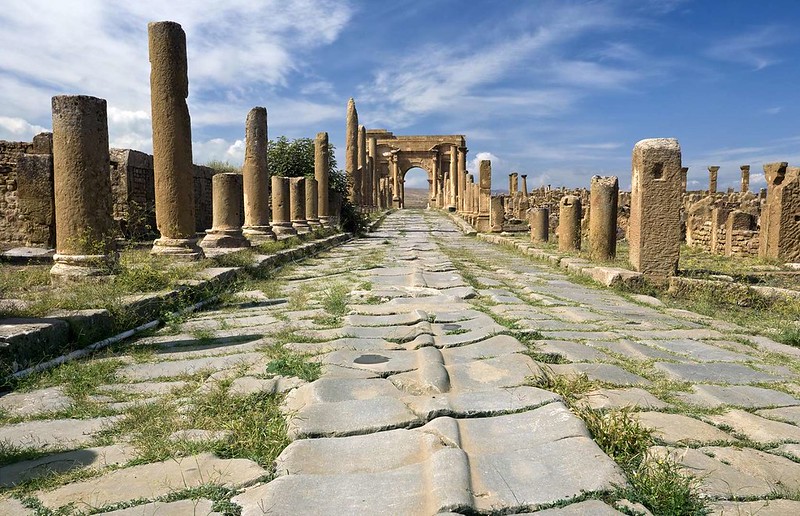 Perfect Roman roads in the city of Timgad. Credit: Alan and Flora Botting via Flickr Commons