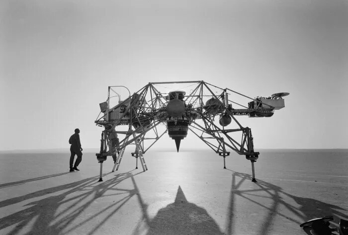 Astronaut Neil Armstrong inspecting the Moon landing research vehicle near the Edwards Air Force Base. Credit: Ralph Morse/The LIFE Picture Collection/NASA Astronaut Neil Armstrong inspecting the Moon landing research vehicle near the Edwards Air Force Base. Credit: Ralph Morse/The LIFE Picture Collection/NASA