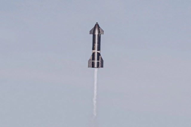 An image of Starship Serial Number 8 (SN8) During liftoff. Image Credit: SpaceX.