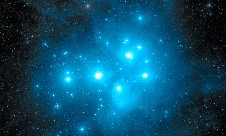 El Cúmulo Estelar de las Pléyades, tema de innumerables mitos y leyendas desde tiempos inmemoriales. Crédito: Caltech, Observatorio Palomar, Digital Sky Survey