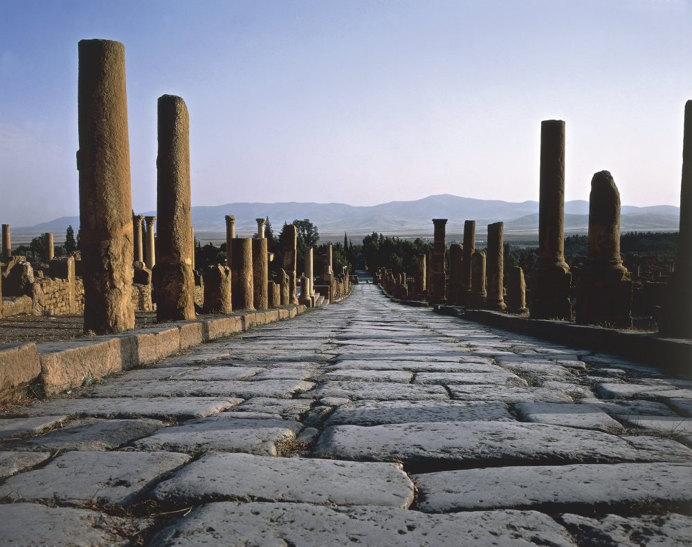 ancient roman roads construction