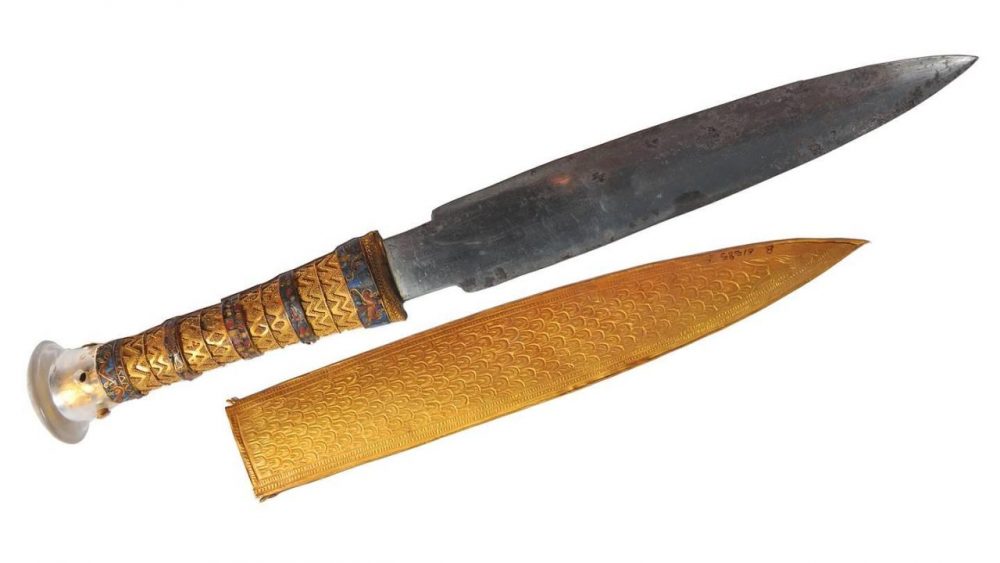 Tutankhamun's dagger without any traces of rust 3500 years later. Credit: Chemistry World