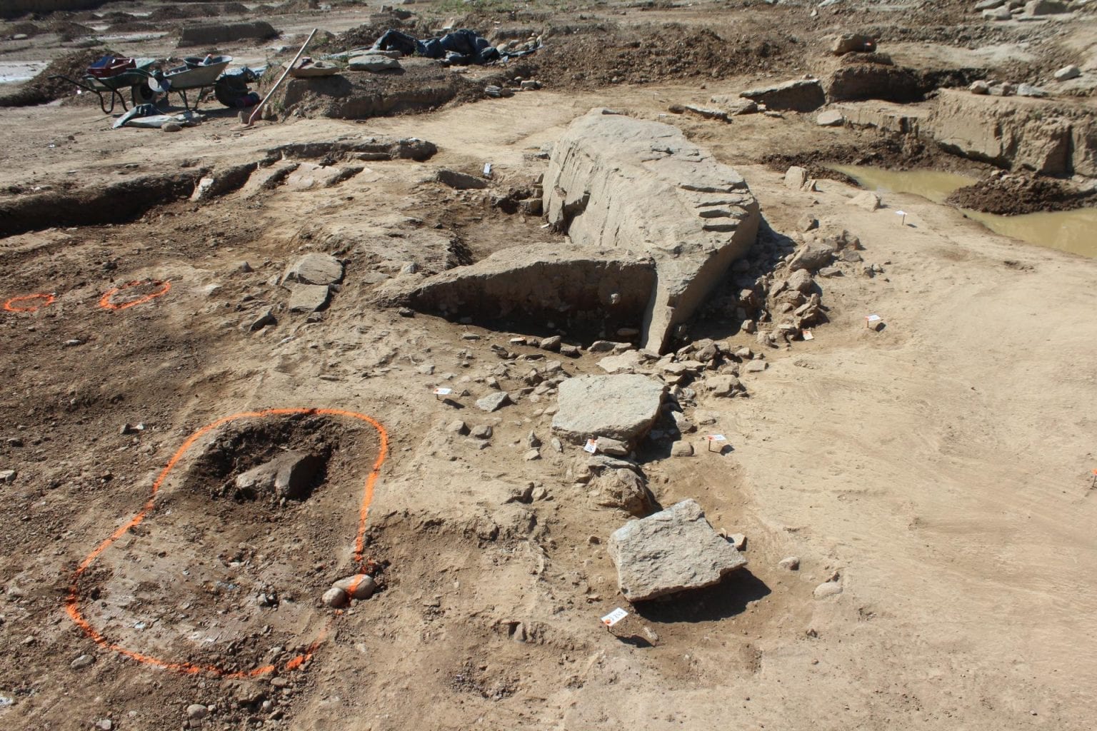 South view of the megalithic sector during excavation. Credit: Florent Notier, Inrap