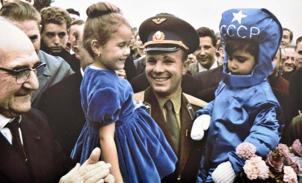 Yuri Gagarin during the XIV International Astronautical Congress in France. Paris, September 1963. Credit: MVestnik.ru