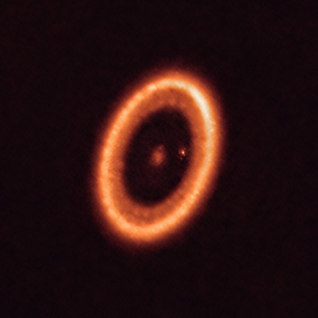 The original image of the PDS 70 system and its moon-forming disc, obtained by ALMA. Credit: ALMA, Myriam Benisty et al.