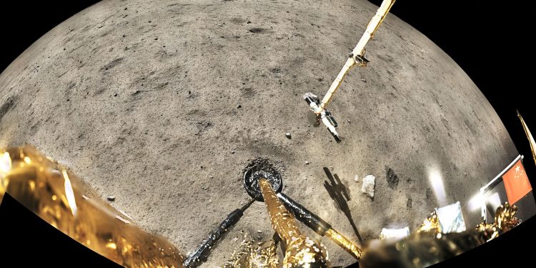 Panoramic image taken by the Chang'e 5 lander collecting lunar samples. Credit: CNSA (China National Space Administration) / CLEP (China Lunar Exploration Program) / GRAS (Ground Research Application System)