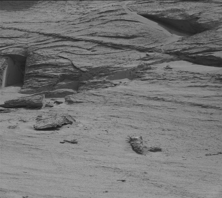 Een foto gemaakt door de Curiosity-rover die naar verluidt een ingang naar Mars laat zien.  Afbeelding tegoed NASA.