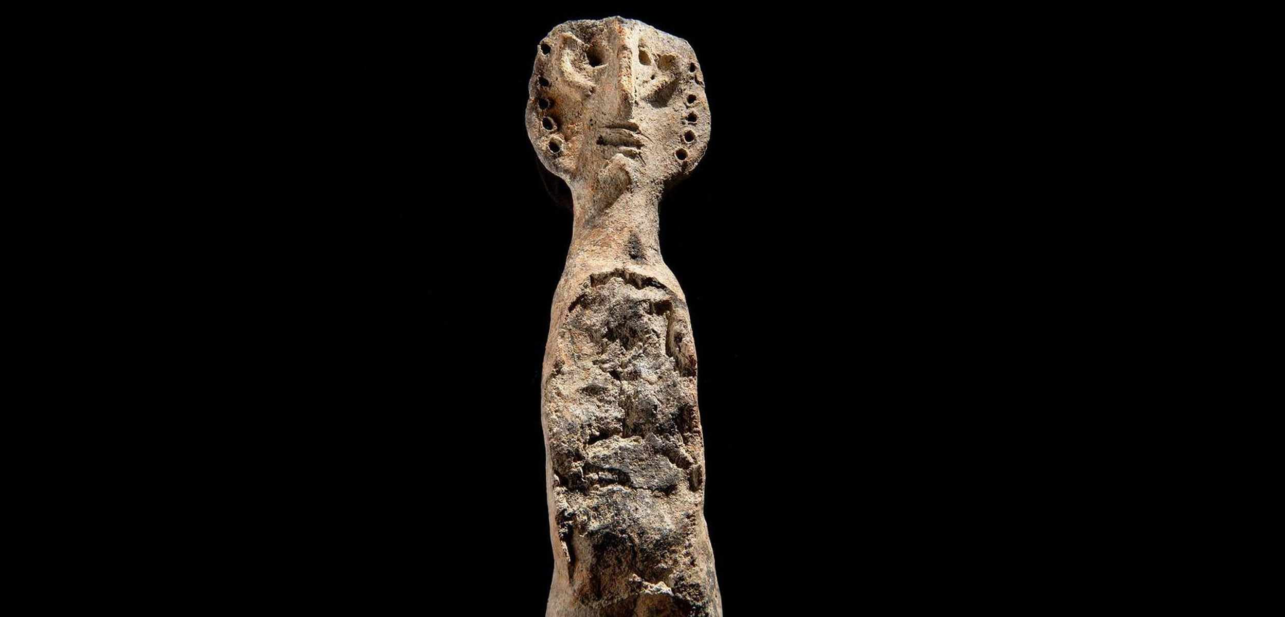 An image of the ancient statue. Image Credit: BLfD.