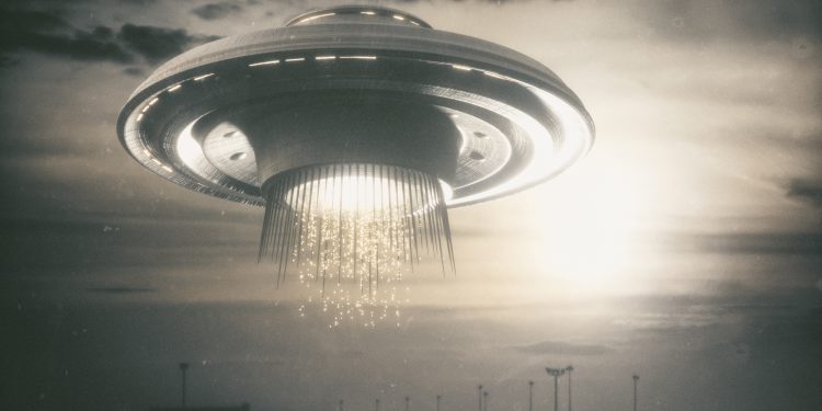 Old UFO picture. Image concept of aliens. Depositphotos.