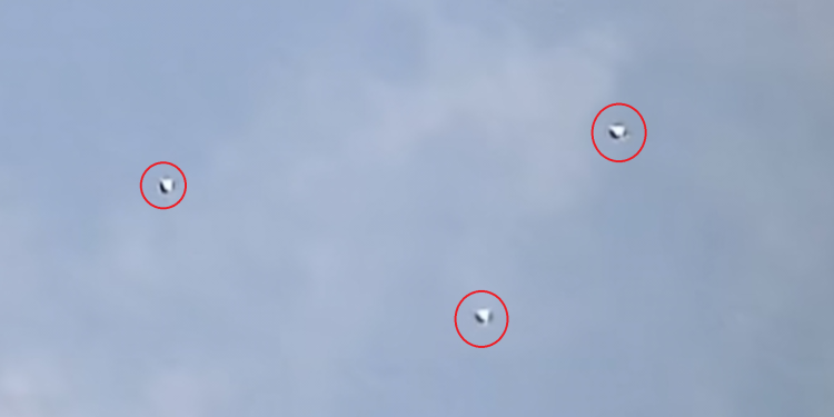 A photograph showing the alleged UFOs over London. Image Credit> UFO Sightings Footage.