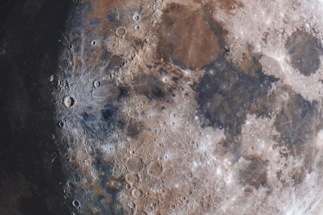 174-megapixel photo of the Moon. Image Credit: McCarthy and Matherne.
