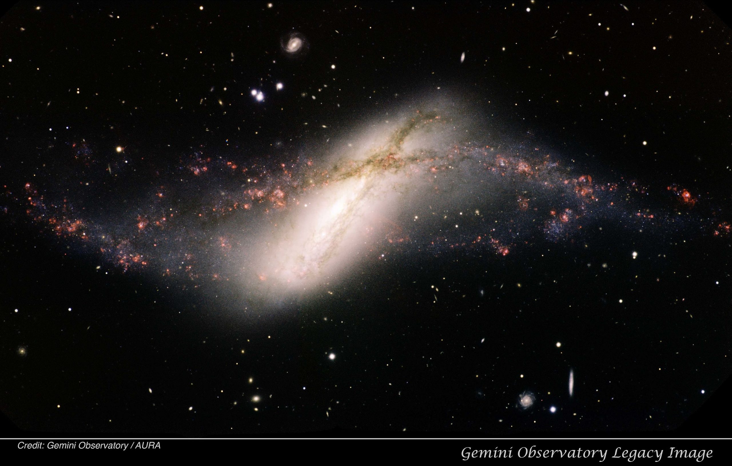 Astronomers Find One Of The Rarest Galaxies In The Universe Media News 48