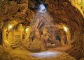 A room in the deep interior of the underground city of Derinkuyu. Depositphotos.