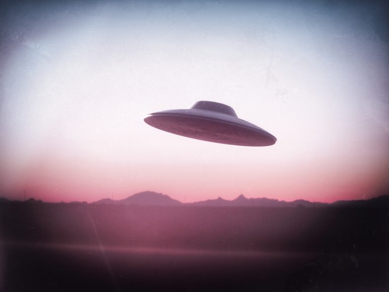 Canadian Government Launches First UFO Study in 30 Years — Curiosmos