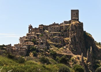 A photograph of Craco. YAYIMAGES.