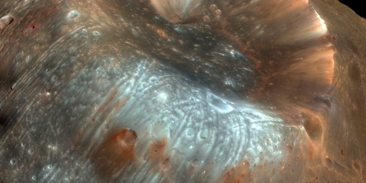 A photograph of the surface of Phobos. mage credit: NASA/JPL-Caltech/University of Arizona).