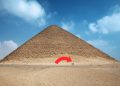 The Red Pyramid of Sneferu. YAYIMAGES/Curiosmos.
