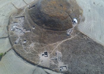 An aerial view of the strange circular structure that could belong to the long-lost ancient city of Zippalanda. Image Credit: archeologiaviva.it/ Emanuele Tacola.