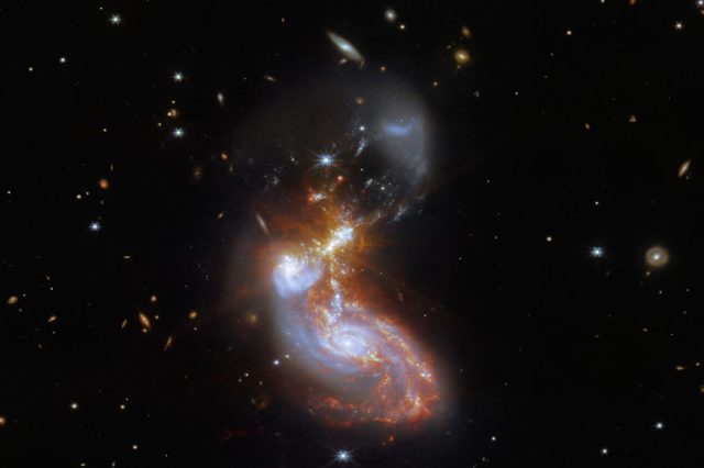 500 million light-years from Earth, these two galaxies are colliding. Image Credit: ESA/Webb, NASA & CSA, L. Armus, A. Evans.