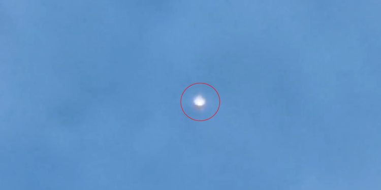 A screenshot of the video showing the Cube-shaped UFO. Image Credit: Twitter/ Twitter user Think Tank.