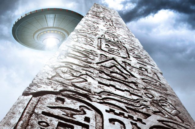 An illustration of interstellar artifacts and UFOs. Depositphotos.