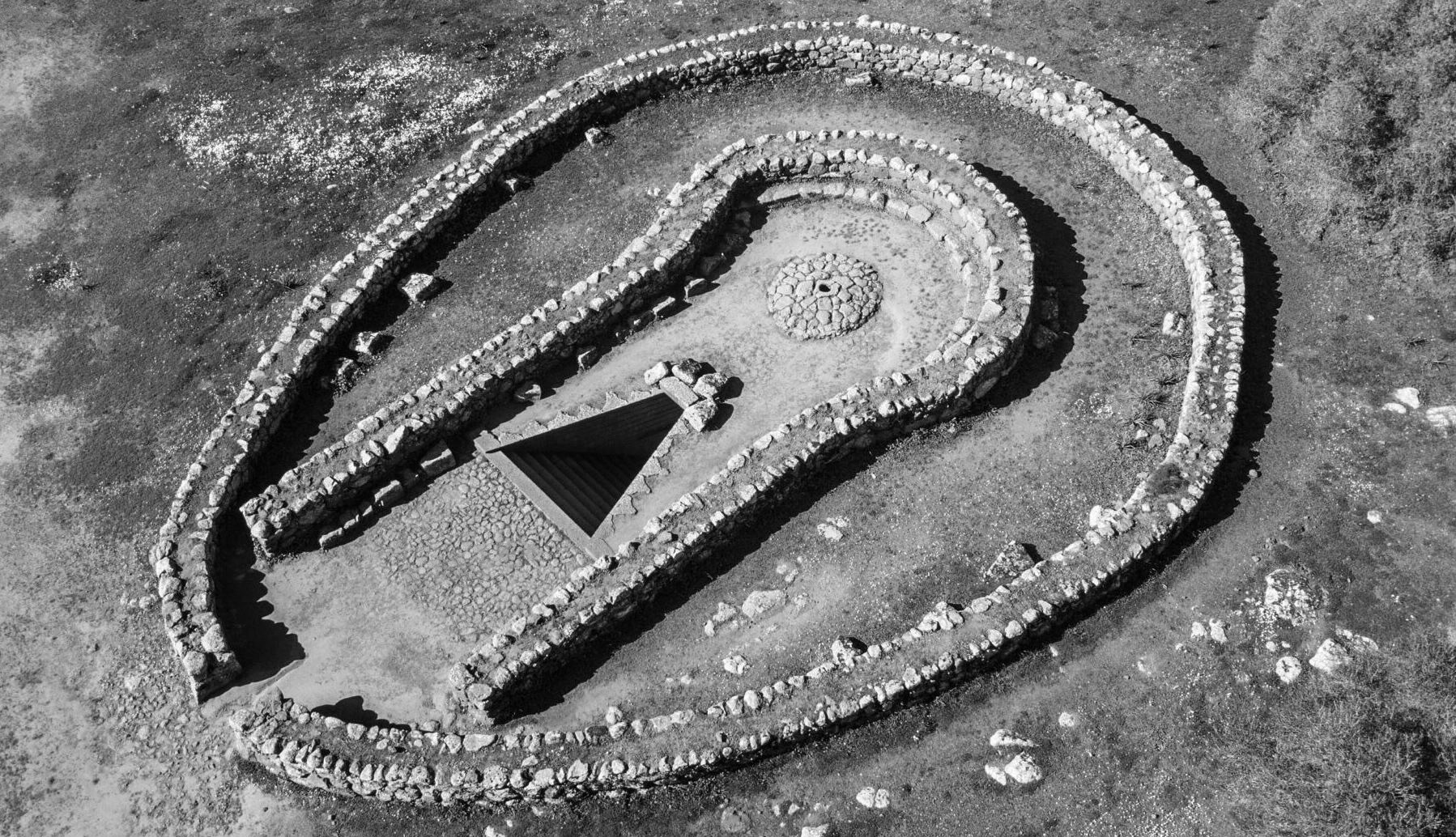 An aerial view of the Sacred Well. Depositphotos.