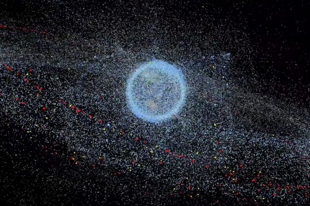 An illustration showig the Distribution of space debris in orbit around Earth. Image Credit: ESA.