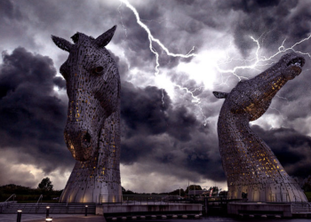 A photo of the Kelpies monument. Reddit.