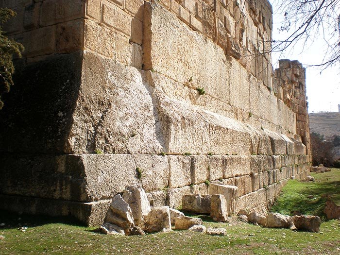 Behold the awe-inspiring Trilithon blocks, part of the upper course of stones in the Temple of Jupiter Baal. Marvel at their monumental presence. Wikimedia Commons.