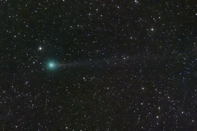 An image of comet Nishoimura. NASA/Dan Bartlett).