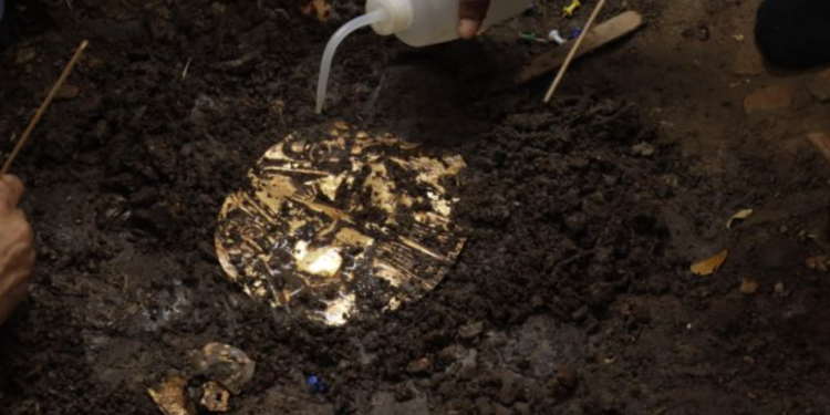 One of the many golden artifacts in the tomb. Credit: Panama Ministry of Culture.