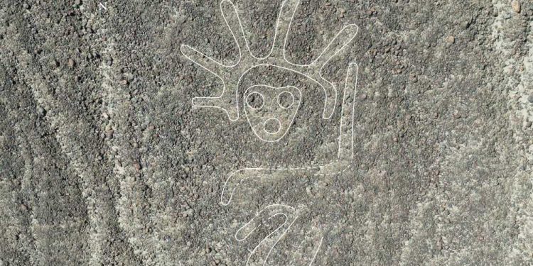 Enhanced image of the "Human with a Headdress" geoglyph (Credit: Sakai et al.).