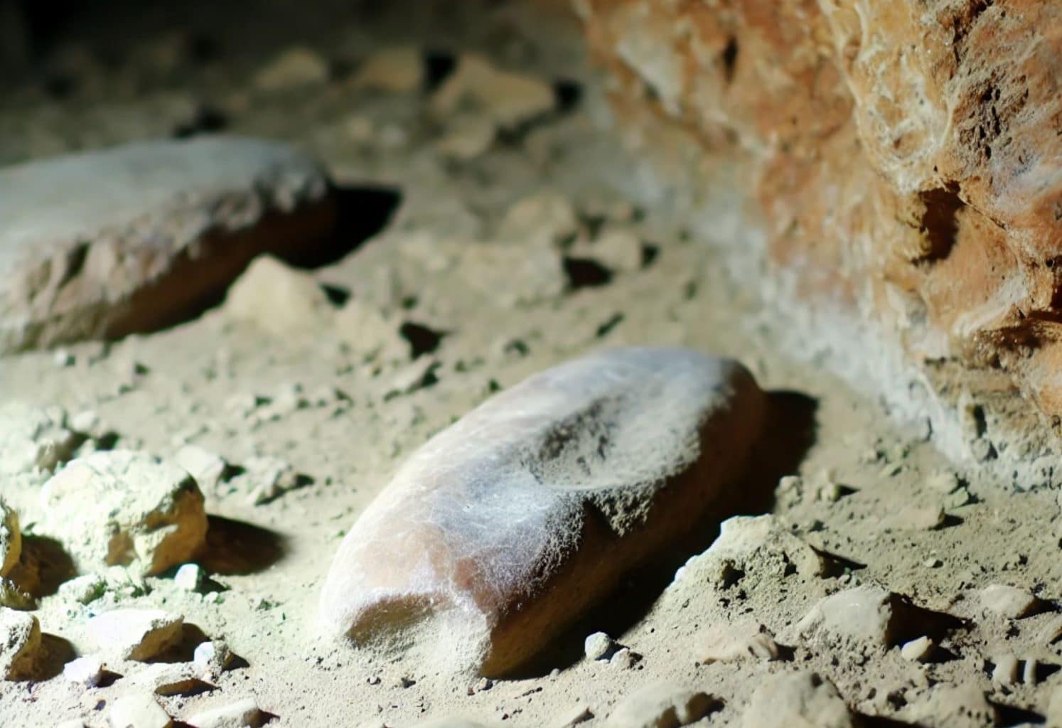 Stone Tools in China: A 70,000–100,000-Year-Old Shift