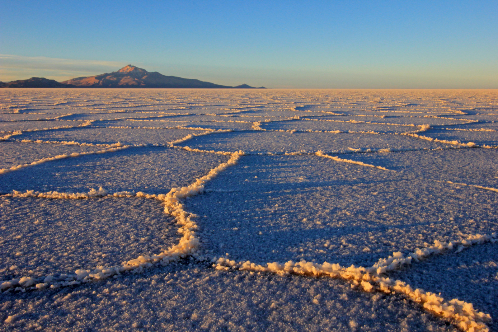 The curious shapes at the Salar de Uyani. Credit: Curiosmos.